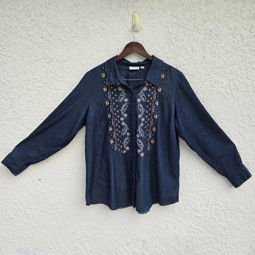 Joan Rivers embroidered cotton denim button-front shirt.